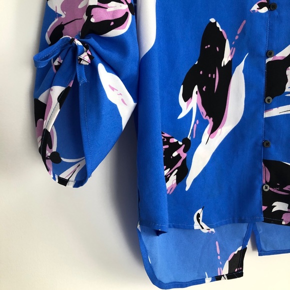 ✨3/$30✨ FLORAL BLOUSE 3/4 LENGTH SLEEVES - Picture 3 of 4